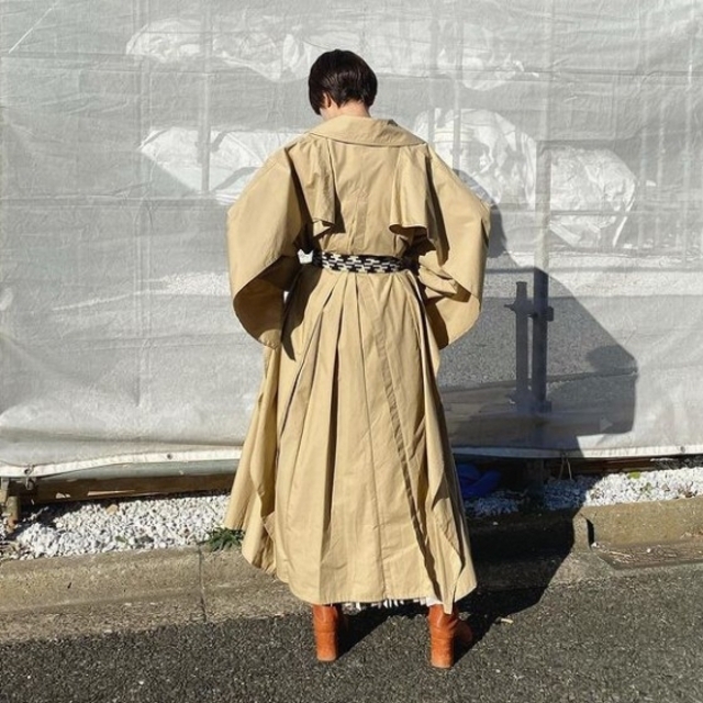 STUDIOUS(ステュディオス)の【新品】CLANE/ BACK FRILL SLEEVE TRENCH COAT レディースのジャケット/アウター(トレンチコート)の商品写真