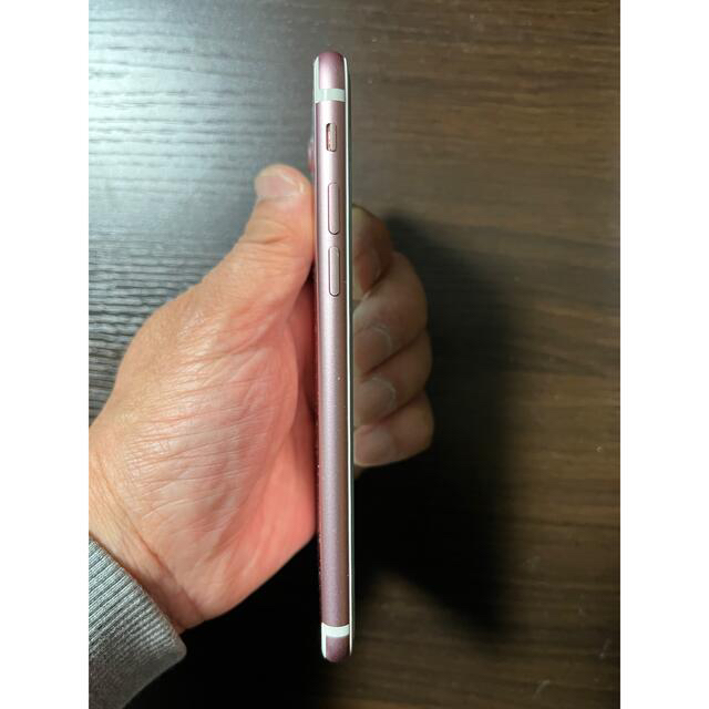 Apple(アップル)のiPhone7 128G simフリー　 スマホ/家電/カメラのスマートフォン/携帯電話(スマートフォン本体)の商品写真