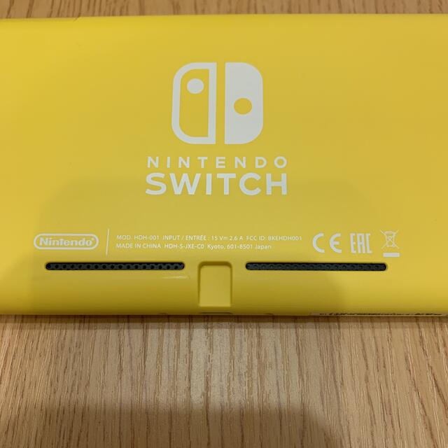 Nintendo Switch(ニンテンドースイッチ)のNintendo Switch LITE  ライト　イエロー エンタメ/ホビーのゲームソフト/ゲーム機本体(携帯用ゲーム機本体)の商品写真