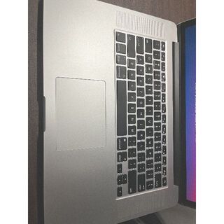 MacBook Pro (Mid 2015 15 inch) 完動品 凹みあり