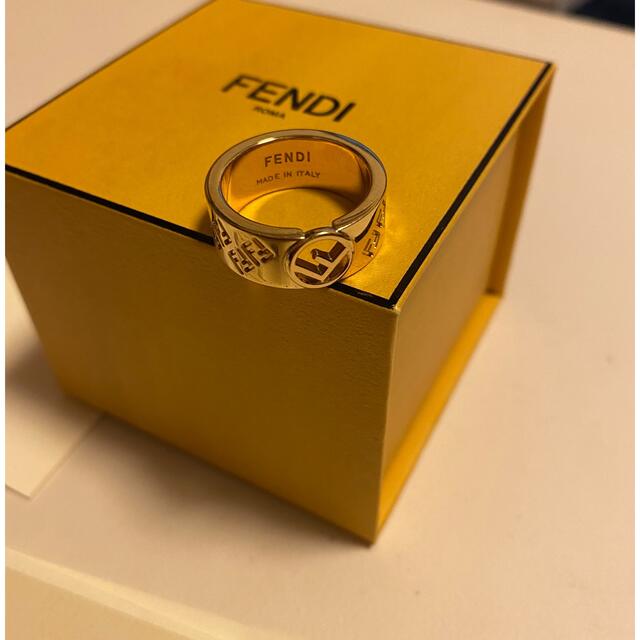 FENDI(フェンディ)の【値下げ】【美品】FENDI レディース　リング　ゴールド　 レディースのアクセサリー(リング(指輪))の商品写真