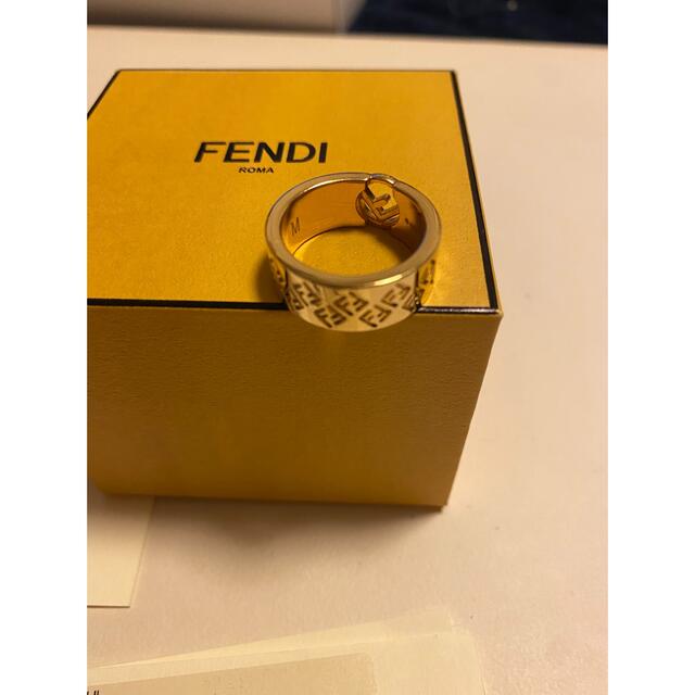 FENDI(フェンディ)の【値下げ】【美品】FENDI レディース　リング　ゴールド　 レディースのアクセサリー(リング(指輪))の商品写真