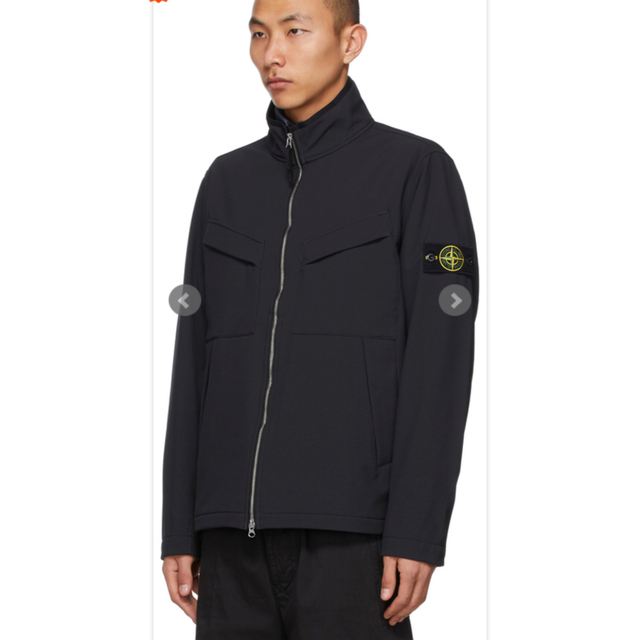 STONE ISLAND(ストーンアイランド)のSTONE ISLAND light soft shell-r ブラックMサイズ メンズのジャケット/アウター(ナイロンジャケット)の商品写真