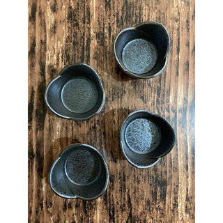 花型 小鉢 黒4枚 オシャレ 陶磁器カフェ風 デザート皿 薬味皿(食器)