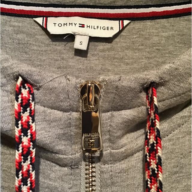 TOMMY HILFIGER(トミーヒルフィガー)のお値下げ　良品　トミーヒルフィガー　ロングパーカー　杢グレー レディースのジャケット/アウター(ロングコート)の商品写真