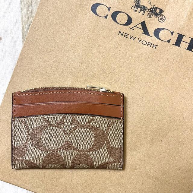COACH(コーチ)の新品未使用 コーチ レインボー ブラウン シグネチャー カード コインケース レディースのファッション小物(コインケース)の商品写真