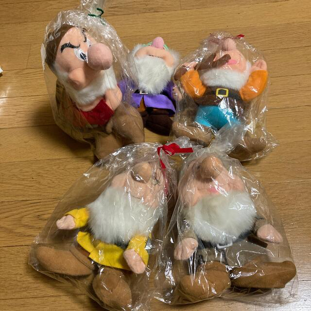 新品ぬいぐるみ ディズニー7人の小人ぬいぐるみ SEGA製 | フリマアプリ ラクマ