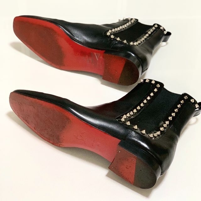 Christian Louboutin(クリスチャンルブタン)の3638 クリスチャンルブタン レザー スパイク サイドゴア ショートブーツ レディースの靴/シューズ(ブーツ)の商品写真