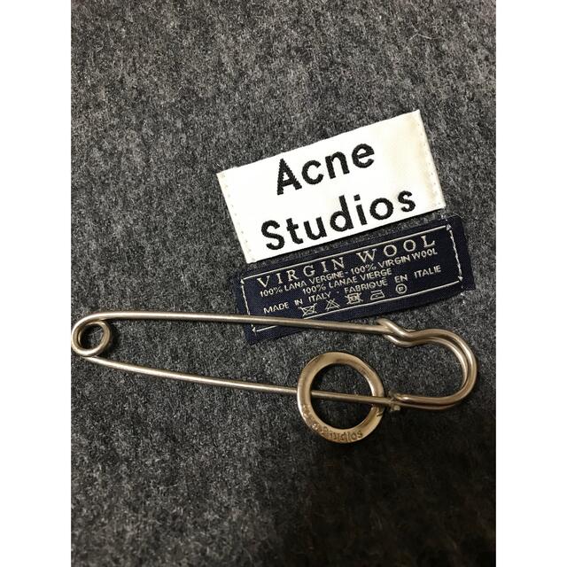 ACNE(アクネ)のアクネ acne studios マフラー ストール グレー レディースのファッション小物(マフラー/ショール)の商品写真