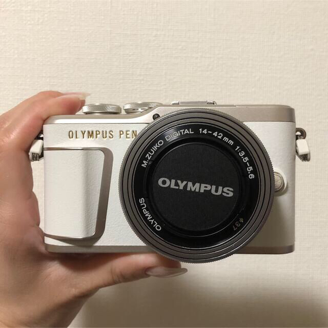 OLYMPUS(オリンパス)の中古】OLYMPUS PEN E-PL9 EZダブルズームキット [ホワイト] スマホ/家電/カメラのカメラ(ミラーレス一眼)の商品写真