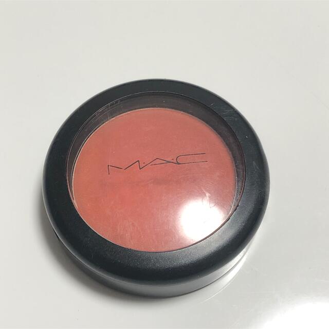MAC(マック)のMAC パウダーブラッシュ　デビル コスメ/美容のベースメイク/化粧品(チーク)の商品写真
