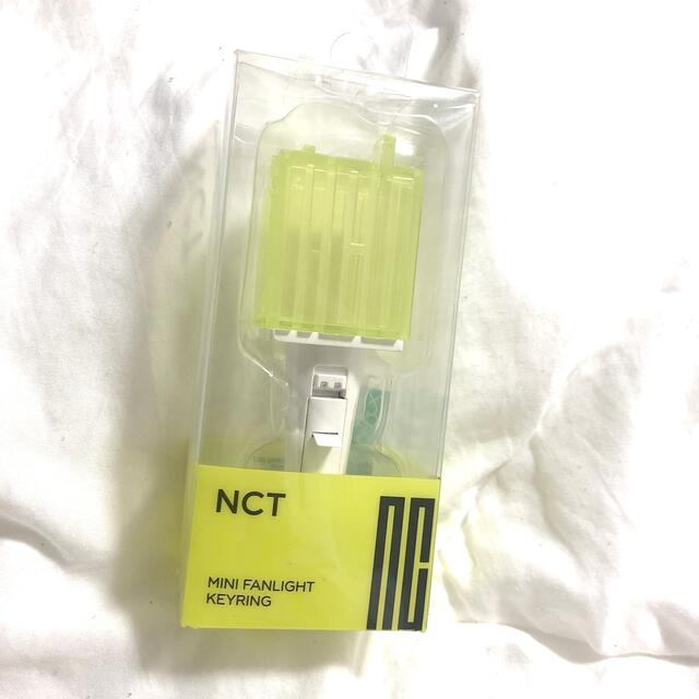 NCT 公式　ミニペンライト　キーリング エンタメ/ホビーのタレントグッズ(アイドルグッズ)の商品写真