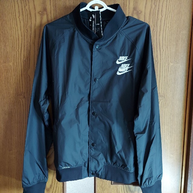 NIKE - ナイキ NSW WORLD TOURの通販 by 川崎重工's shop NIKE - ナイキ NSW WORLD TOURの通販 by 川崎重工's shop
