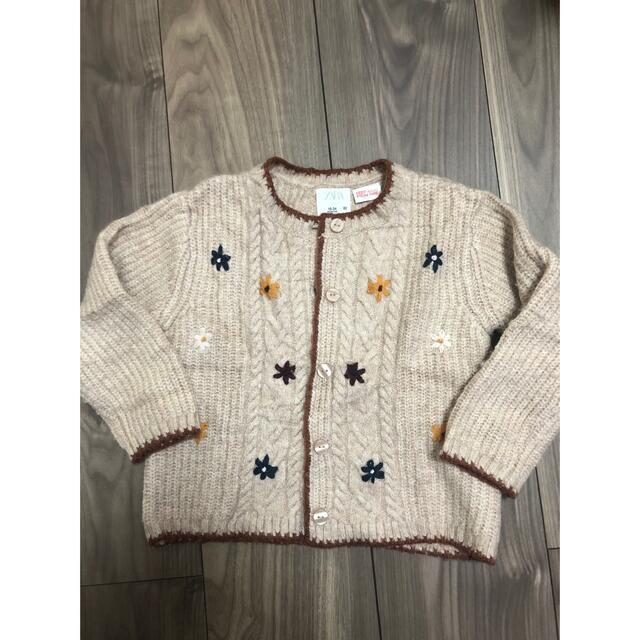 ZARA KIDS(ザラキッズ)のZARAニットカーディガン キッズ/ベビー/マタニティのキッズ服女の子用(90cm~)(カーディガン)の商品写真