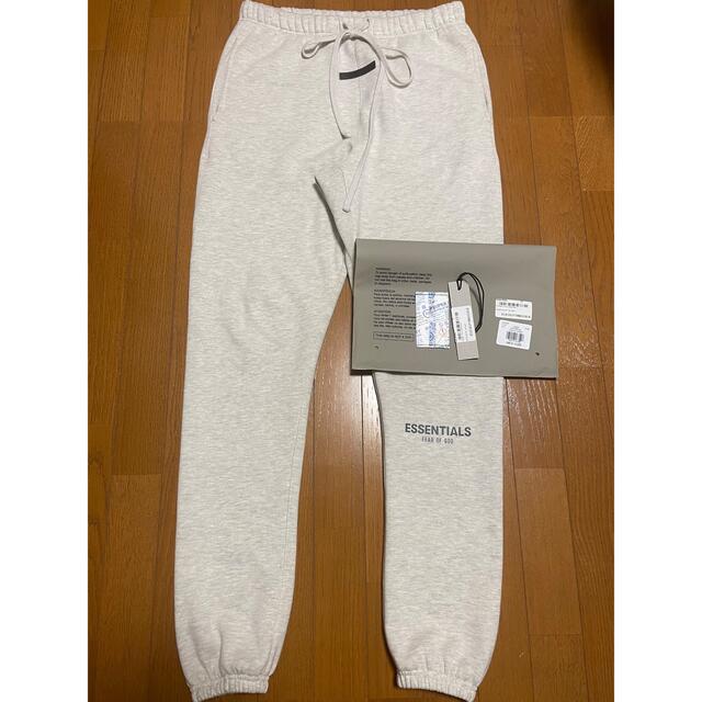 FEAR OF GOD(フィアオブゴッド)の21ss FEAR OF GOD ESSENTIALS  Sweatpant M メンズのパンツ(その他)の商品写真