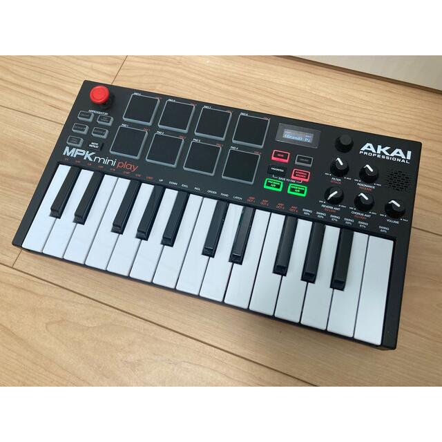 AKAI MPK Mini Play 楽器の鍵盤楽器(キーボード/シンセサイザー)の商品写真