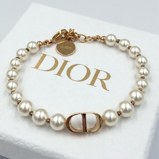 ディオール(Dior)の☆ディオール 30モンテーニュ フェイクパール ブレスレット 定価64900円(ブレスレット/バングル)