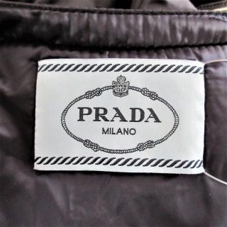 PRADA 迷彩？ヒョウ？ダウンジャケット　レディース　サイズ44