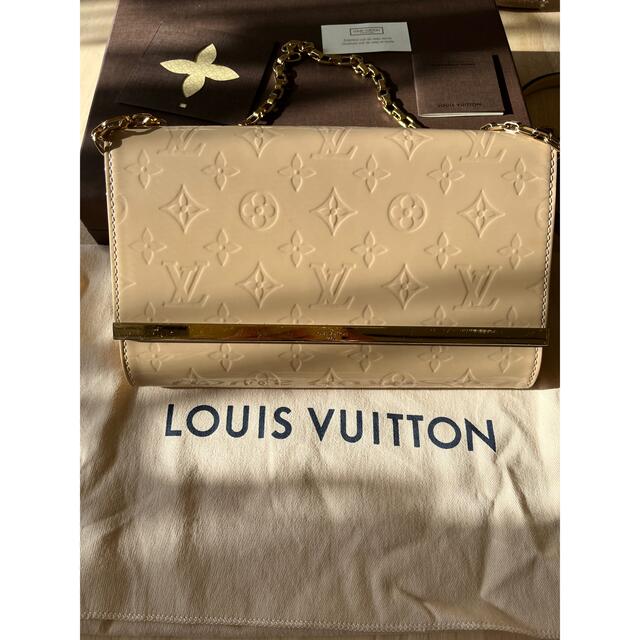 LOUIS VUITTON(ルイヴィトン)のLOUIS VUITTON ルイ　ヴィトン   ヴェルニ  バック レディースのバッグ(ショルダーバッグ)の商品写真