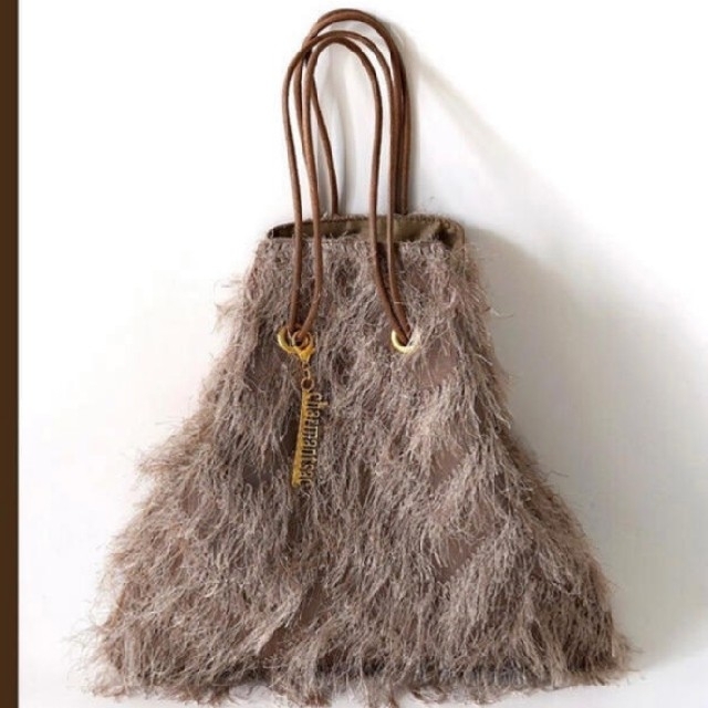 Drawer(ドゥロワー)のシャルマントサック シャギー ベージュ レディースのバッグ(ハンドバッグ)の商品写真