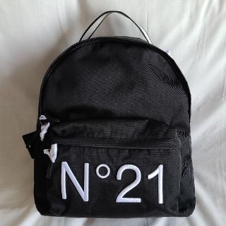 ヌメロヴェントゥーノ(N°21)の新品　N°21　バックパック　黒(リュック/バックパック)