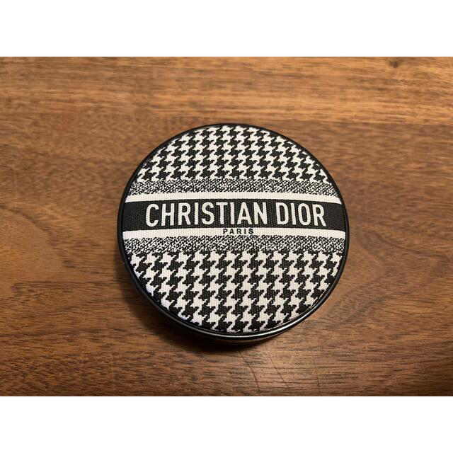 Christian Dior(クリスチャンディオール)の【再値下げ】 DIOR クッションファンデーションケースのみ コスメ/美容のベースメイク/化粧品(ファンデーション)の商品写真