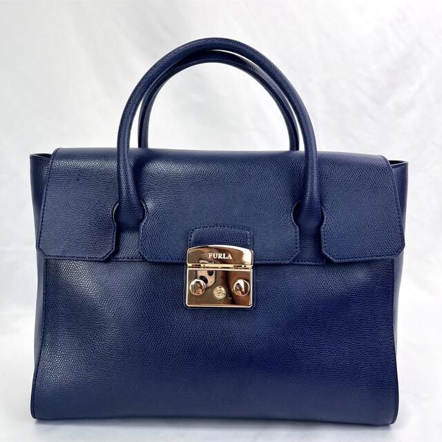 Furla(フルラ)の✨人気✨フルラ　FURLA メトロポリス　サッチェル　2way ネイビー レディースのバッグ(ショルダーバッグ)の商品写真