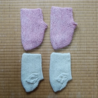 専用    毛糸　靴下カバー　ピンクと白(ソックス)