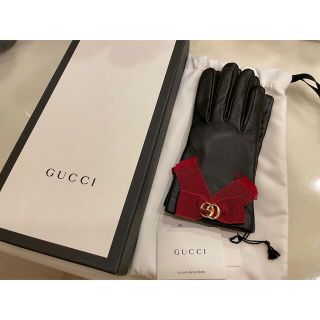 グッチ(Gucci)のgucci レザーグローブ　リボン(手袋)