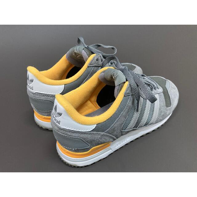 adidas(アディダス)のアディダス オリジナルス ZX 700 グレー/イエロー　25.5cm メンズの靴/シューズ(スニーカー)の商品写真