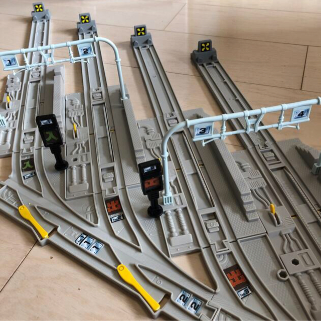 Takara Tomy - プラレール 車両基地 車庫の通販 by ゆん's shop