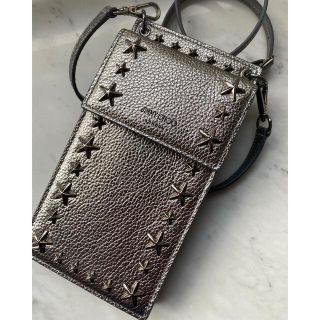 ジミーチュウ(JIMMY CHOO)のジミーチュウ　スタースタッズ　ネックポーチ　PHONE CASE(ポーチ)