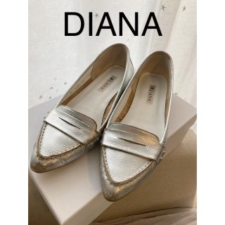 ダイアナ(DIANA)のダイアナ　シルバーローファー🤍(ローファー/革靴)