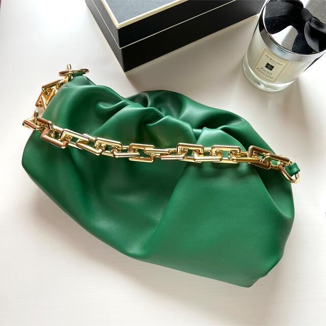 新品♥今期トレンドグリーンカラー♥チェーンバッグ レディースのバッグ(ショルダーバッグ)の商品写真