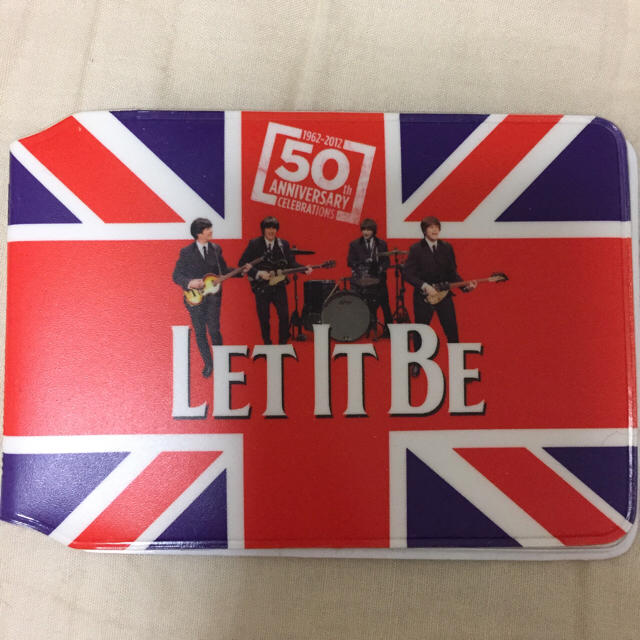 Beatles 50周年記念パスケース☆非売品 エンタメ/ホビーのコレクション(ノベルティグッズ)の商品写真