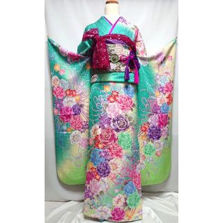 maju様専用☆モデルサイズ☆振袖７点セット《銀通し・刺繍薔薇四季花舞蝶文様》(振袖)