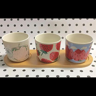 マリメッコ(marimekko)の♡マリメッコ ラテマグ  マンシッカ  タルフリ ヴォレット トレー付き 北欧(食器)