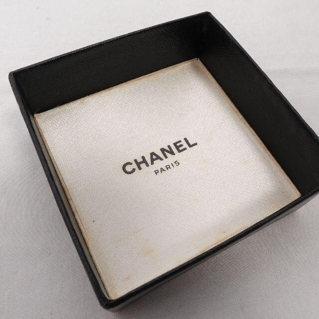 CHANEL(シャネル)のCHANEL　イヤリング　レディース　ゴールド/クリア レディースのアクセサリー(イヤリング)の商品写真