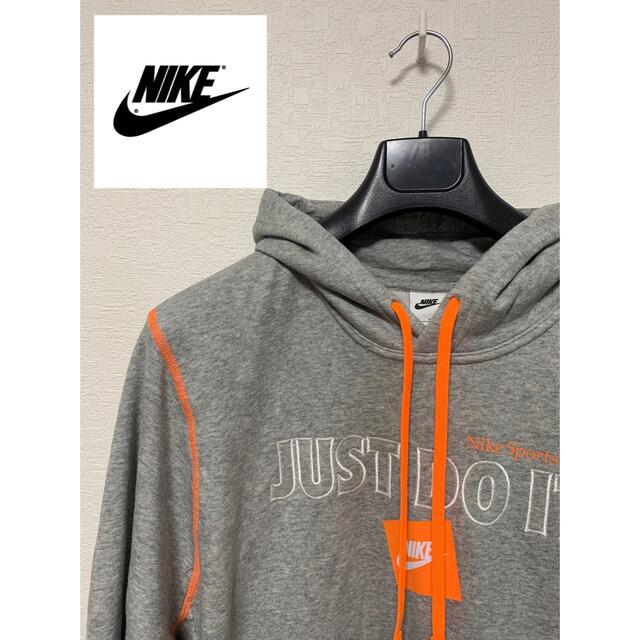 NIKE プルオーバーパーカー