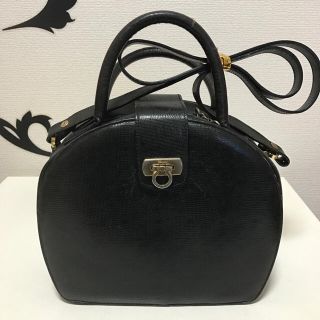 サルヴァトーレフェラガモ(Salvatore Ferragamo)のSalvadore Ferragamo❤︎2wayリザードバッグ(ショルダーバッグ)