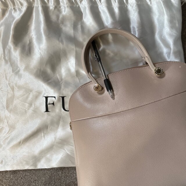 Furla(フルラ)のフルラ　ハンドバッグ　グレージュ レディースのバッグ(ハンドバッグ)の商品写真