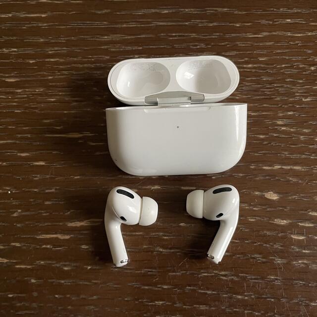 Apple(アップル)のairpods pro 本体のみ(化粧箱無し) スマホ/家電/カメラのオーディオ機器(ヘッドフォン/イヤフォン)の商品写真