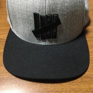 アンディフィーテッド(UNDEFEATED)のUNDEFEATED アンディフィーテッド　キャップ　cap グレー(キャップ)