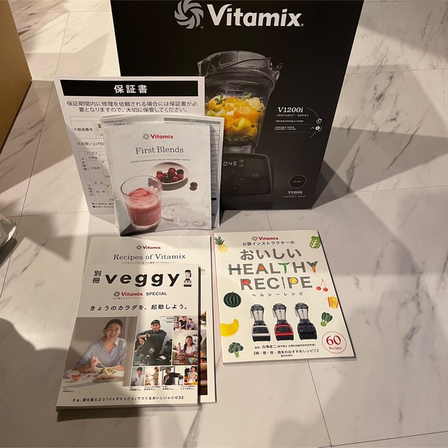 Vitamix(バイタミックス)のみってる様専用移住のため期間限定バイタミックス「Vitamix V1200i」 スマホ/家電/カメラの調理家電(ジューサー/ミキサー)の商品写真