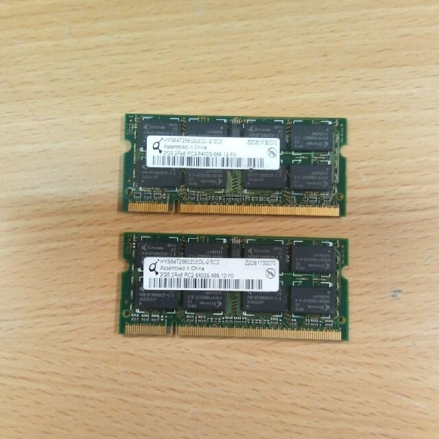 SODIMM DDR2-800 PC2-6400  2GB 2枚 スマホ/家電/カメラのPC/タブレット(PCパーツ)の商品写真