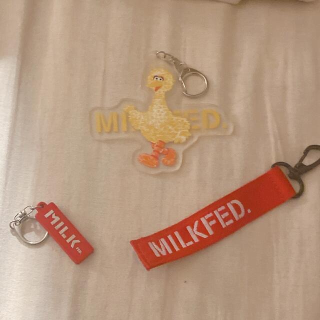 MILKFED.(ミルクフェド)のMILKFED.セサミストリートアクキー エンタメ/ホビーのおもちゃ/ぬいぐるみ(キャラクターグッズ)の商品写真