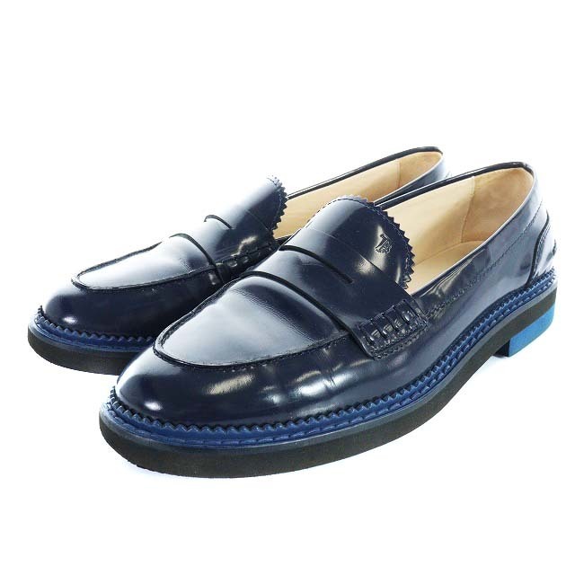 TOD'S(トッズ)のトッズ コインローファー レザー ローヒール 38 25cm 紺 レディースの靴/シューズ(ローファー/革靴)の商品写真