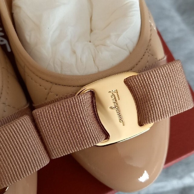 Salvatore Ferragamo(サルヴァトーレフェラガモ)のフェラガモパンプス　CARLA 　キルティング☆新品 レディースの靴/シューズ(ハイヒール/パンプス)の商品写真