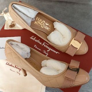 サルヴァトーレフェラガモ(Salvatore Ferragamo)のフェラガモパンプス　CARLA 　キルティング☆新品(ハイヒール/パンプス)