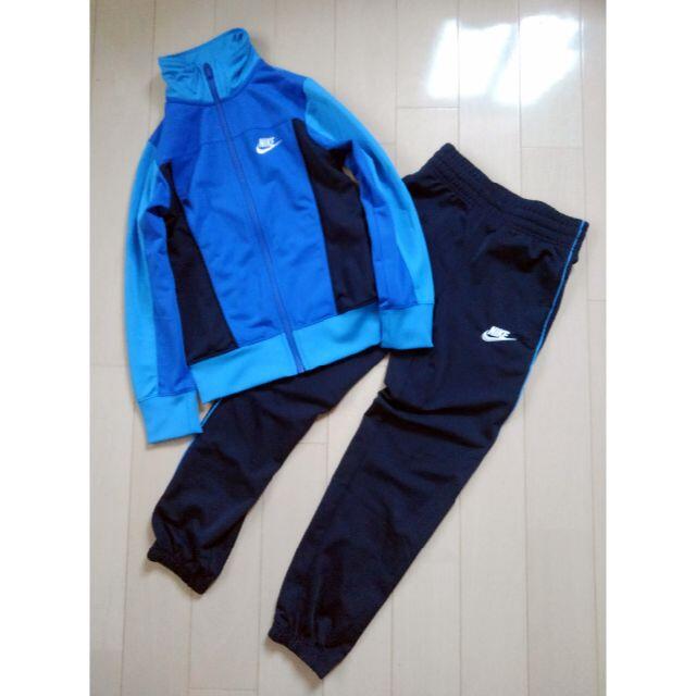 NIKE(ナイキ)の【ナイキ・NIKE】ジャージ上下セット 130～140cm キッズ/ベビー/マタニティのキッズ服男の子用(90cm~)(その他)の商品写真